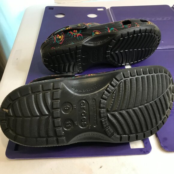 DISNEY PARK CROCS HALLOWEEN MICKEY MOUSE WOMENS SIZE 11  MALE 9 - Picture 4 of 9